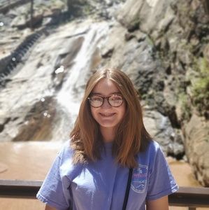 Meet your Posher, Caroline